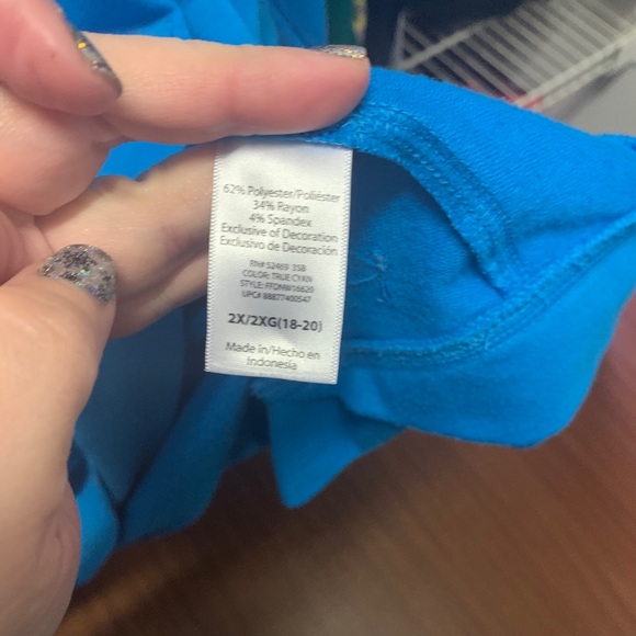 Danskin Sweatshirt - Picture 2 of 2